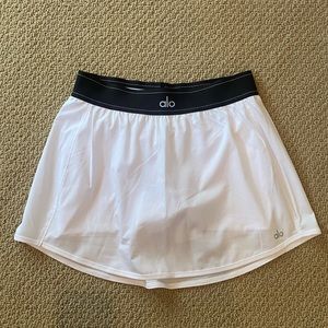 NWT white alo yoga match point tennis skirt